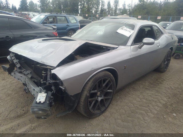 Dodge Challenger 392 Hemi Scat Pack Shaker 2016 2C3CDZFJ2GH240358 Image 2