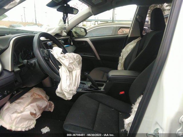 Toyota RAV4 LE 2018 JTMZFREV1JJ150340 Image 6
