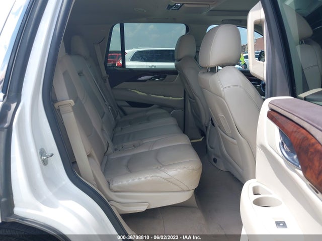 1GYS3BKJ8GR300841 Cadillac Escalade Luxury Collection