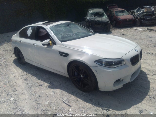 BMW M5 2014 WBSFV9C51ED594033 Image 1