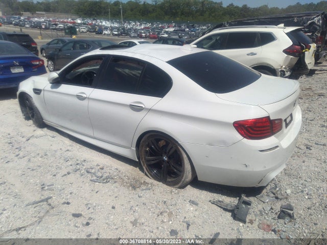 BMW M5 2014 WBSFV9C51ED594033 Image 3