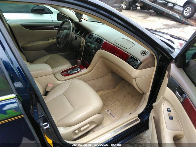 2002 LEXUS ES 300 VIN: JTHBF30G025018203