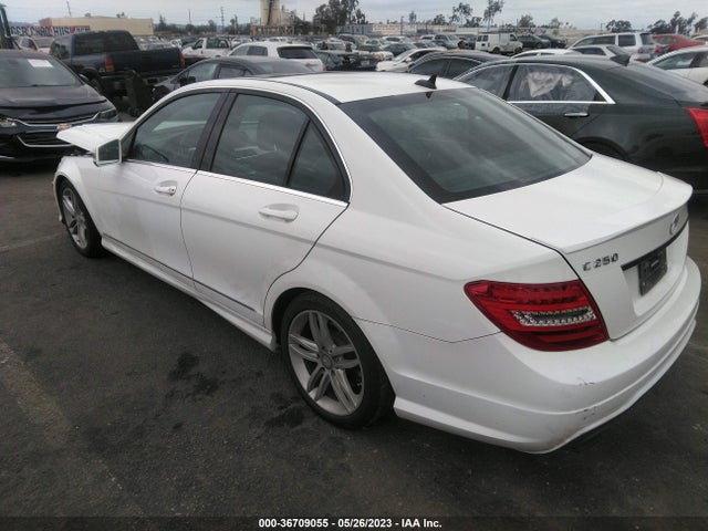 2013 MERCEDES-BENZ C-CLASS C 250 VIN: WDDGF4HB6DF975606