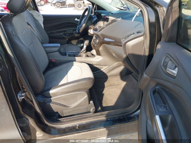 1FMCU0GD0JUD50163 Ford ESCAPE SE