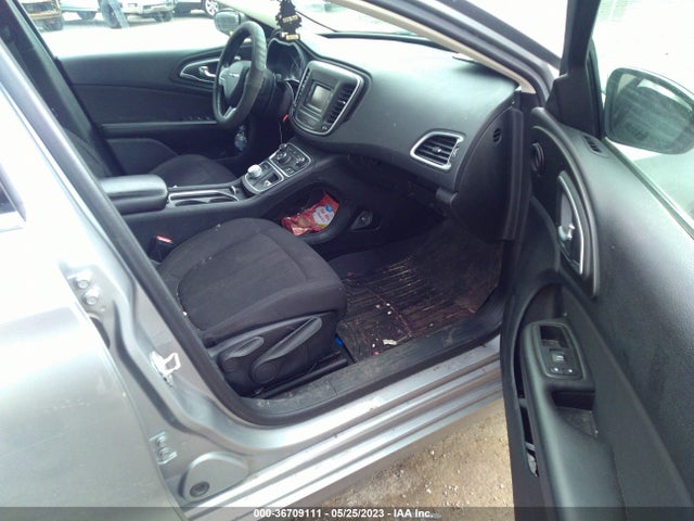 Chrysler 200 Limited 2015 1C3CCCAB6FN533363 Image 5