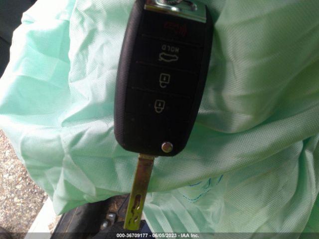 KIA RIO S 2019 3KPA24AB3KE201598 Image 3