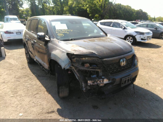 2021 HONDA PASSPORT SPORT VIN: 5FNYF8H25MB014053