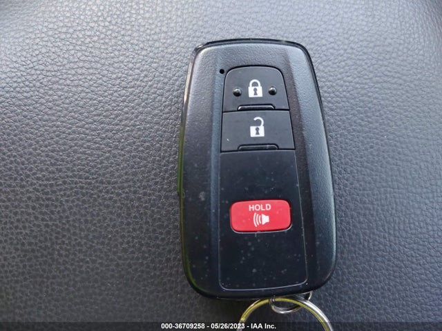 2021 TOYOTA RAV4 XLE VIN: 2T3W1RFV1MC127356
