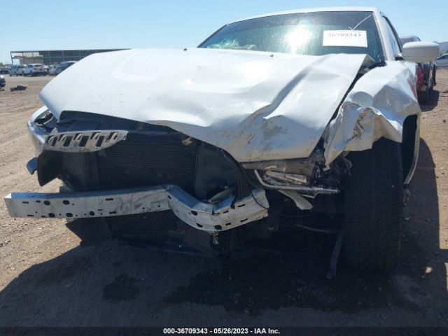2C3CDXHG4EH329321 Dodge Charger Sxt
