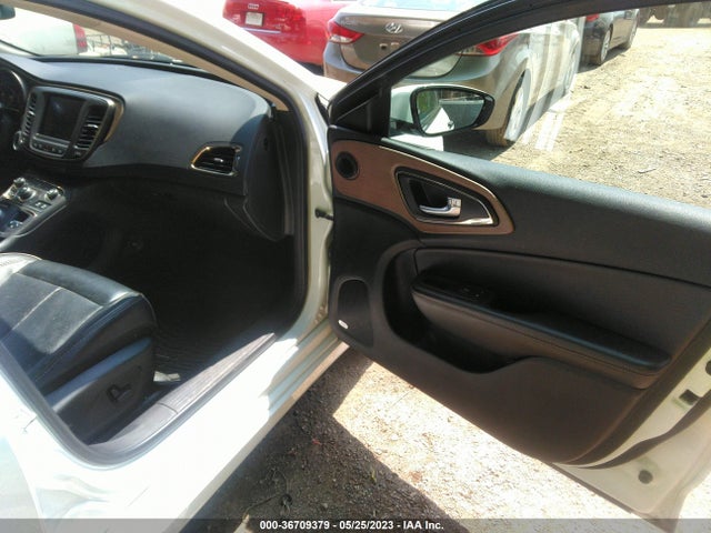 Chrysler 200 C 2015 1C3CCCCB2FN565918 Image 5
