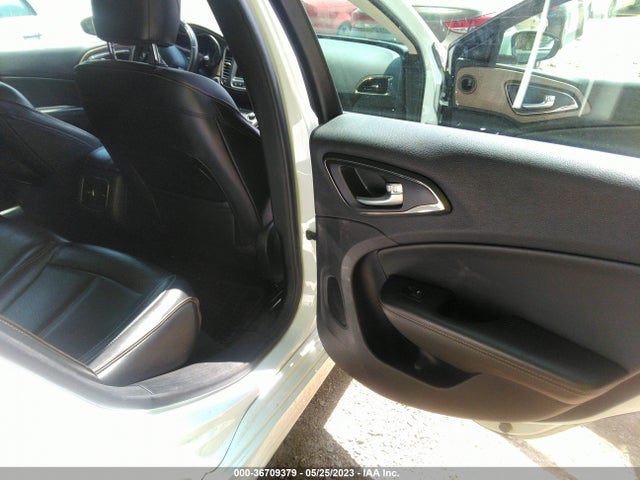Chrysler 200 C 2015 1C3CCCCB2FN565918 Image 8