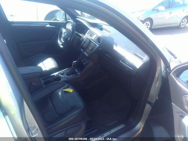 3VV4B7AX1KM111822 Volkswagen Tiguan Sel Premium