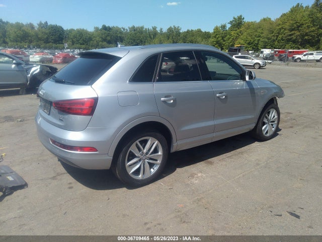 WA1JCCFS6JR031606 Audi Q3 Premium Plus