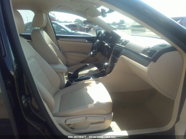 1VWBT7A31EC108907 Volkswagen PASSAT SE