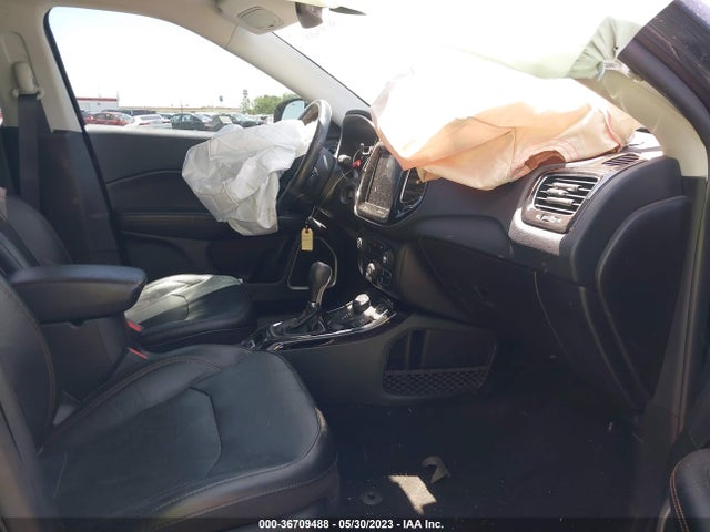 3C4NJDCB9KT821854 Jeep Compass Limited