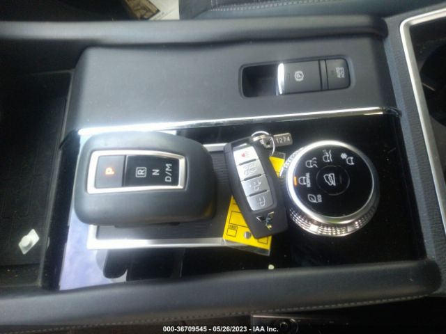 JA4J3UA88NZ011056 Mitsubishi Outlander Se