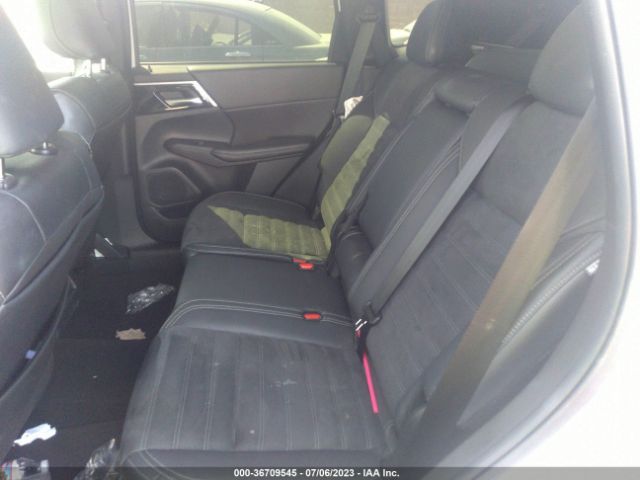 JA4J3UA88NZ011056 Mitsubishi Outlander Se