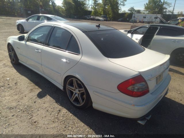 2008 MERCEDES-BENZ E 63 AMG WDBUF77XX8B233958 Photo 2