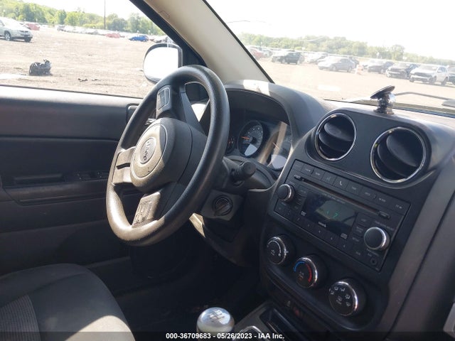 1C4NJDBBXED530890 Jeep Compass Sport