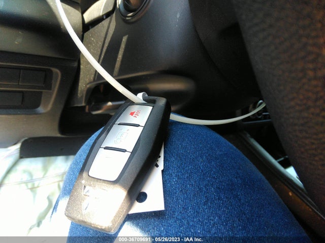 Mitsubishi Outlander Es 2.5 2022 JA4J4TA84NZ073108 Image 11
