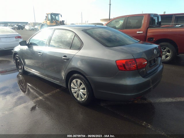 3VW2K7AJ9EM302147 Volkswagen Jetta 2.0l S