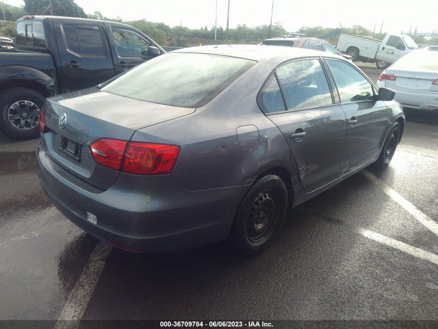 3VW2K7AJ9EM302147 Volkswagen Jetta 2.0l S