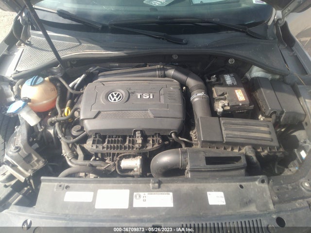 1VWBT7A35EC052423 Volkswagen Passat Se W/sunroof