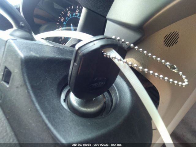 1FMCU0G70FUA40323 Ford ESCAPE SE