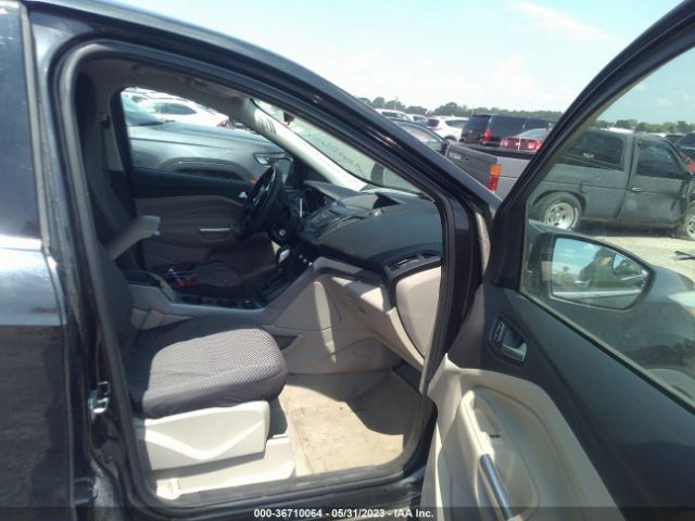 1FMCU0G70FUA40323 Ford ESCAPE SE