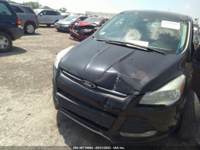 1FMCU0G70FUA40323 Ford ESCAPE SE
