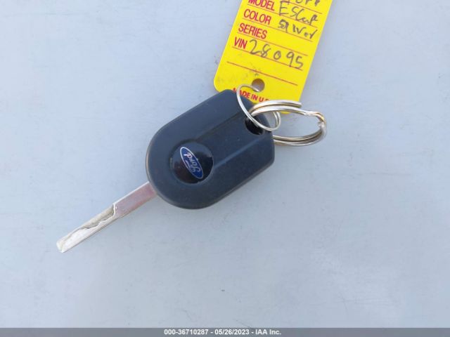 1FMCU9GXXEUE28095 Ford ESCAPE SE