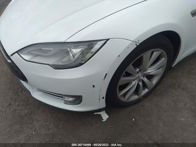 Tesla MODEL S 2014 5YJSA1H19EFP32693 Image 36