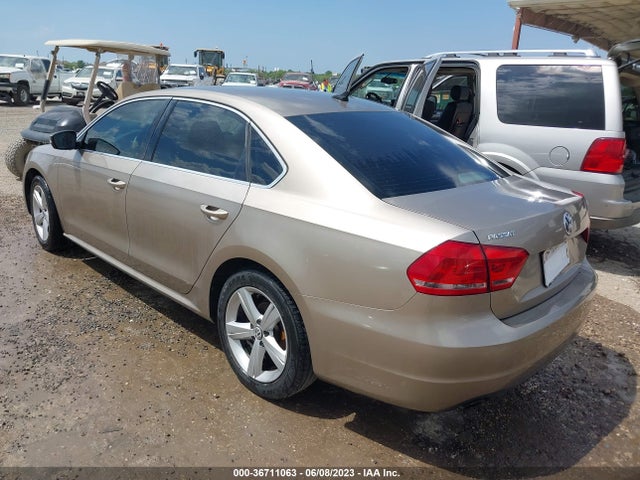 1VWBT7A39FC027400 Volkswagen Passat 1.8t Se