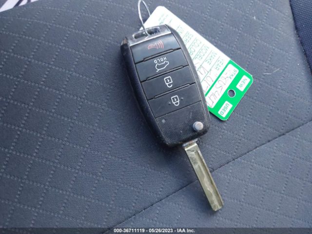 5XYPGDA54HG277378 KIA Sorento Lx V6
