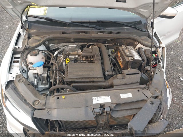3VWDB7AJ2JM257698 Volkswagen Jetta 1.4t Se/1.4t Wolfsburg Edition