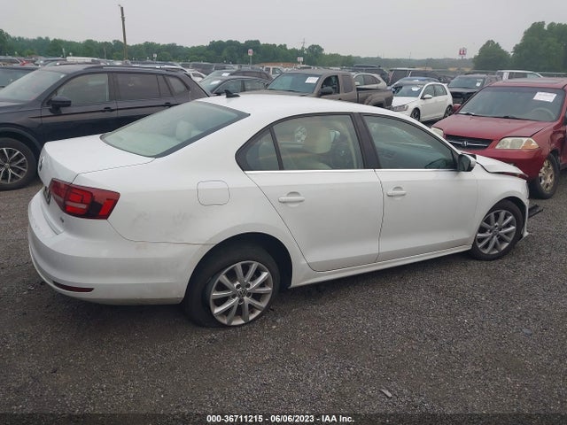 3VWDB7AJ2JM257698 Volkswagen Jetta 1.4t Se/1.4t Wolfsburg Edition