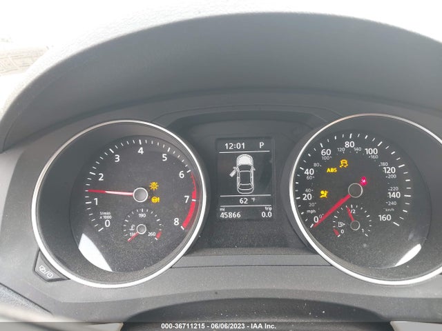 3VWDB7AJ2JM257698 Volkswagen Jetta 1.4t Se/1.4t Wolfsburg Edition