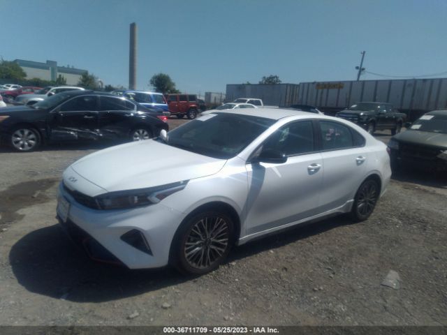 3KPF54AD7PE549264 KIA Forte Gt-line
