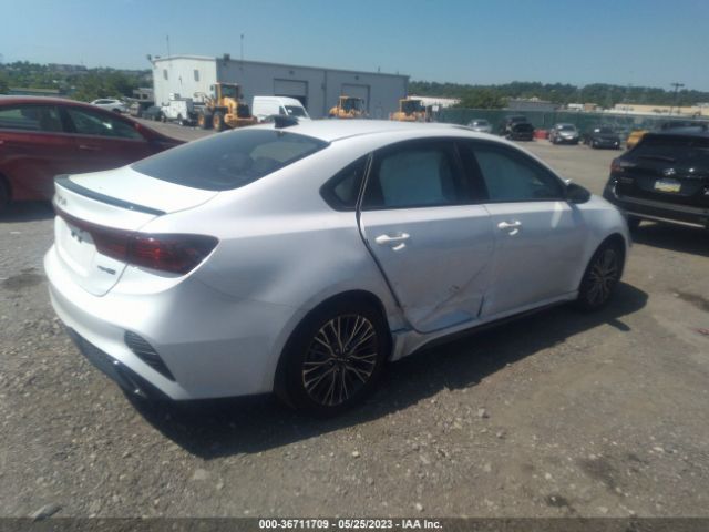 3KPF54AD7PE549264 KIA Forte Gt-line