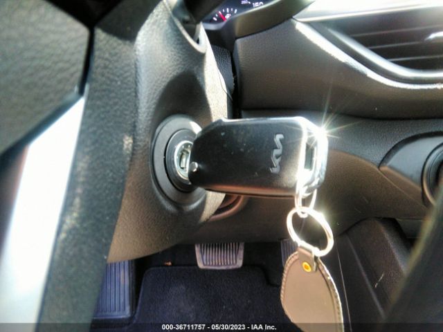 3KPF24AD3PE598857 KIA Forte Lxs