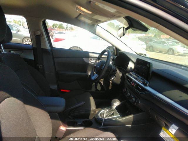 3KPF24AD3PE598857 KIA Forte Lxs