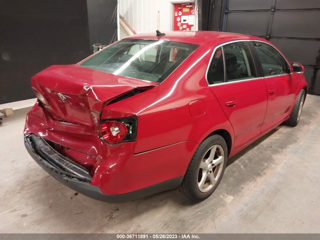 2010 VOLKSWAGEN JETTA SEDAN SE VIN: 3VWRZ7AJ2AM028732
