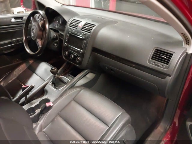 2010 VOLKSWAGEN JETTA SEDAN SE VIN: 3VWRZ7AJ2AM028732