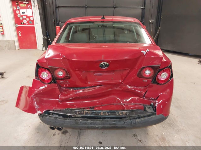 2010 VOLKSWAGEN JETTA SEDAN SE VIN: 3VWRZ7AJ2AM028732
