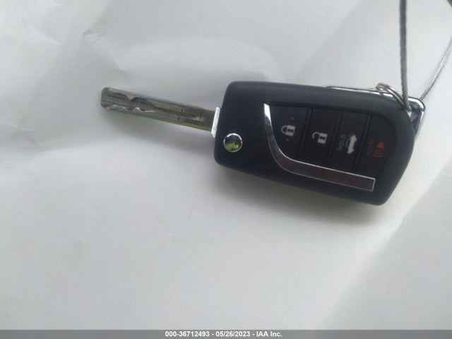 Toyota COROLLA LE 2022 JTDEPMAEXNJ223957 Image 3