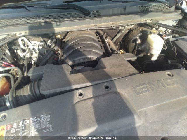1GKS1GKC1KR371113 GMC Yukon Xl Slt