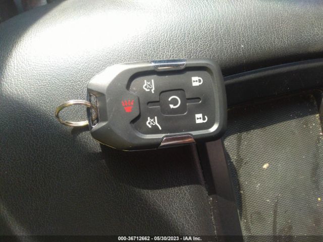 1GKS1GKC1KR371113 GMC Yukon Xl Slt