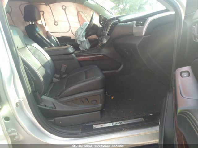 1GKS1GKC1KR371113 GMC Yukon Xl Slt