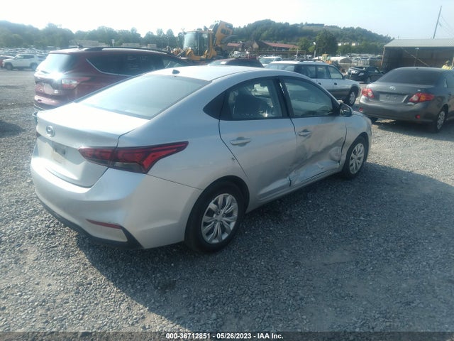 Hyundai ACCENT SE 2018 3KPC24A32JE023120 Image 4