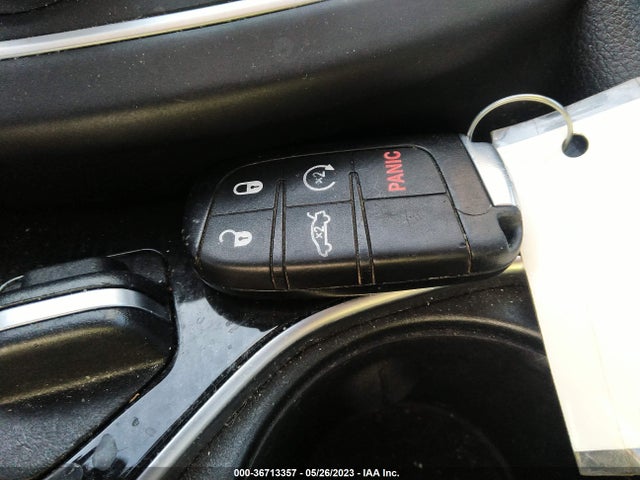 Chrysler 200 C 2015 1C3CCCCBXFN549367 Image 11